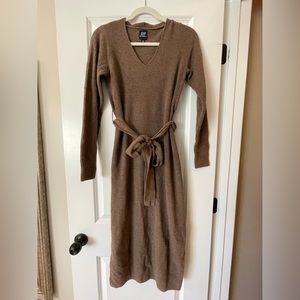 Gap maternity sweater dress